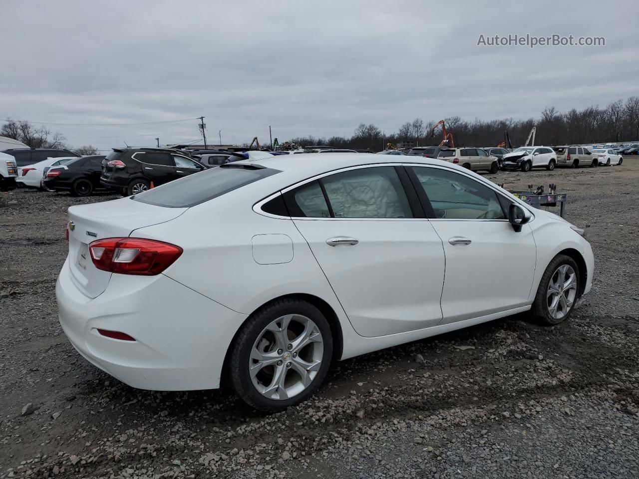 2017 Chevrolet Cruze Premier Белый vin: 3G1BF5SM9HS564750