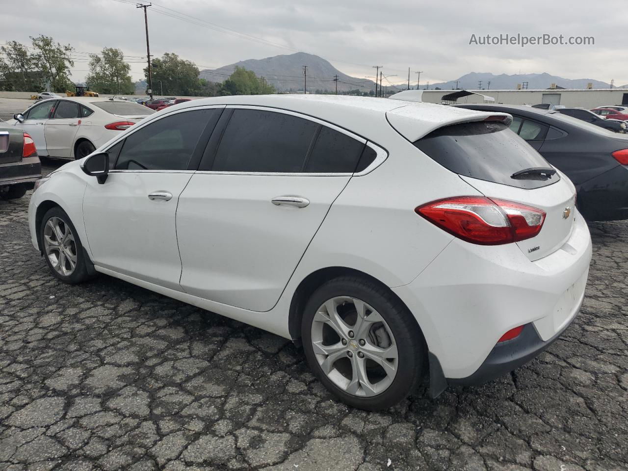 2017 Chevrolet Cruze Premier White vin: 3G1BF6SM0HS595309