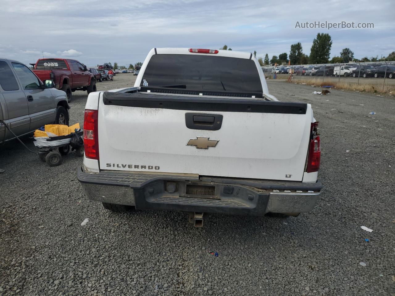 2008 Chevrolet Silverado C1500 White vin: 3GCEC13J18G141321