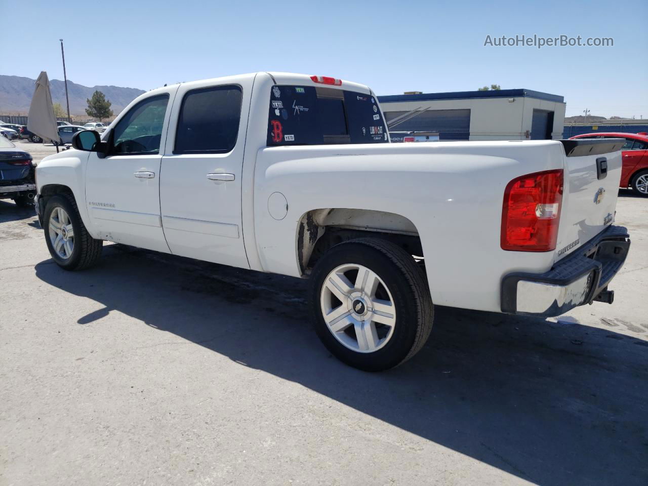 2008 Chevrolet Silverado C1500 White vin: 3GCEC13J48G106756