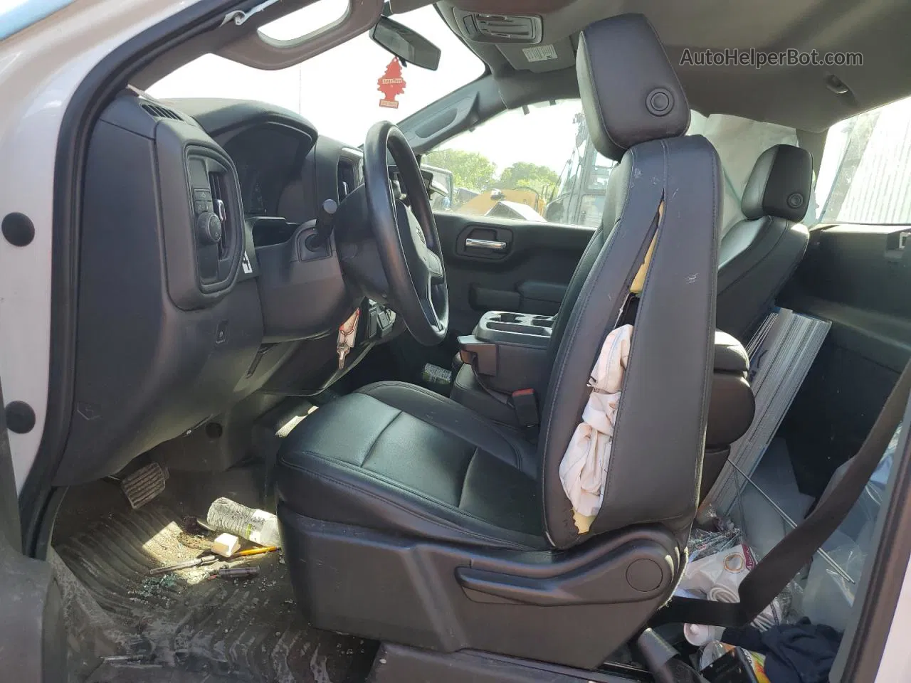 2019 Chevrolet Silverado C1500 Two Tone vin: 3GCNWAEH4KG176752