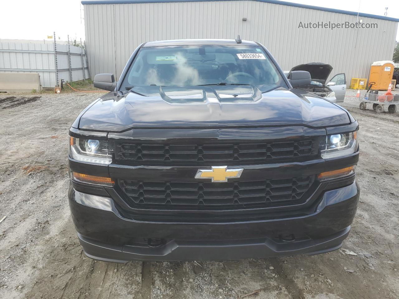 2018 Chevrolet Silverado C1500 Custom Black vin: 3GCPCPEC9JG218744