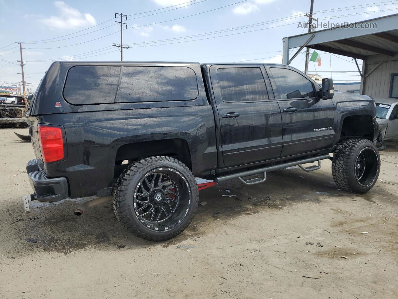 2018 Chevrolet Silverado C1500 Lt Черный vin: 3GCPCREC3JG634896