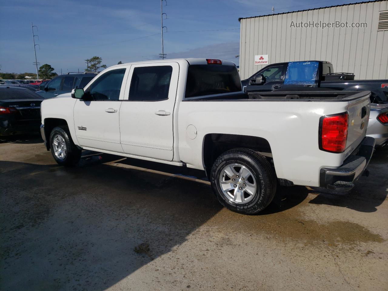 2018 Chevrolet Silverado C1500 Lt White vin: 3GCPCREC7JG205986