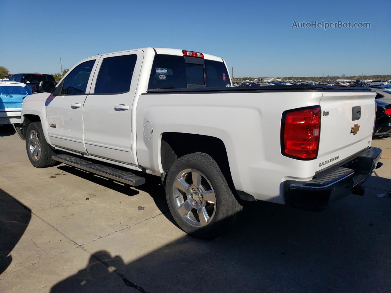 2018 Chevrolet Silverado C1500 Lt White vin: 3GCPCREC7JG280445