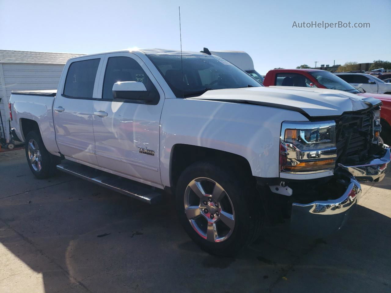 2018 Chevrolet Silverado C1500 Lt White vin: 3GCPCREC7JG280445