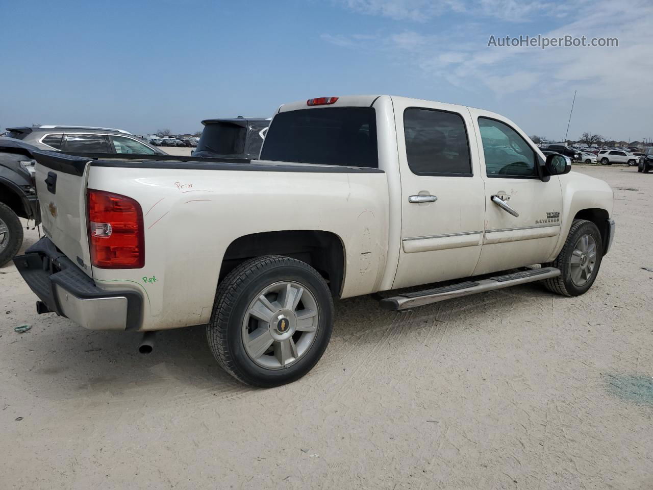 2013 Chevrolet Silverado C1500 Lt Белый vin: 3GCPCSE02DG100791