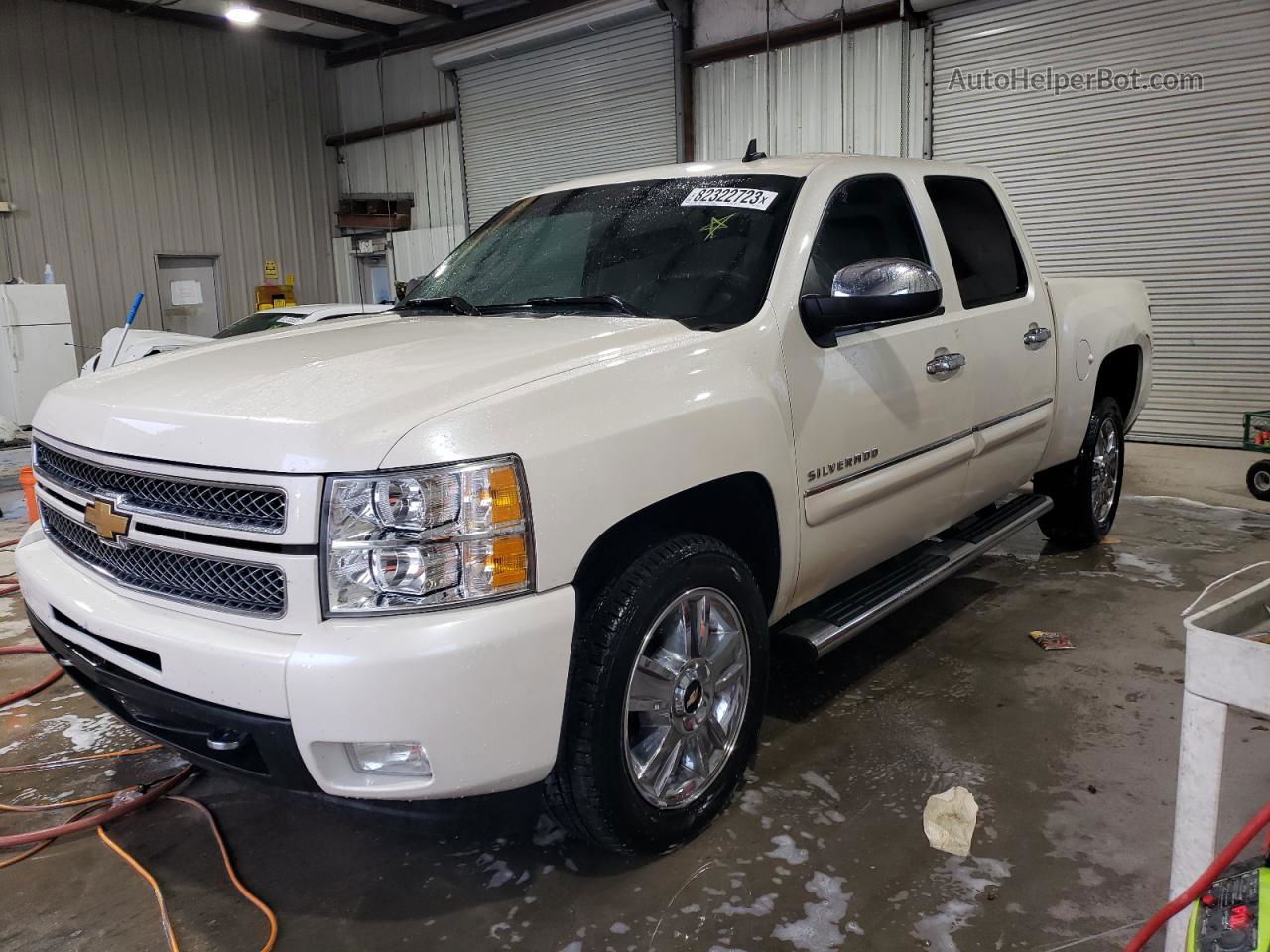 2013 Chevrolet Silverado C1500 Ltz White vin: 3GCPCTE02DG164271