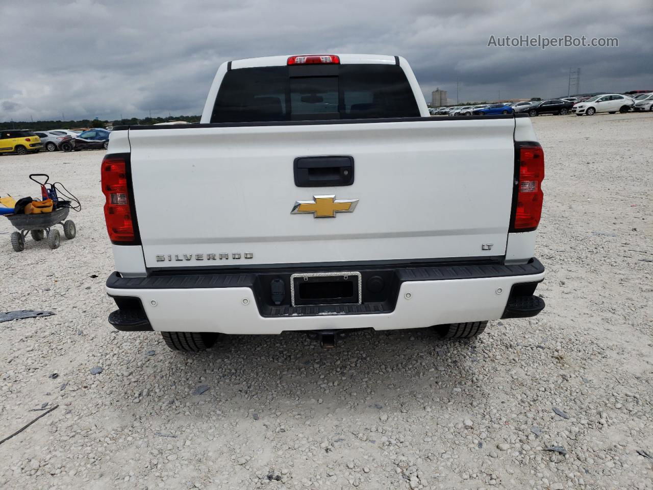 2018 Chevrolet Silverado K1500 Lt White vin: 3GCUKREC0JG584674