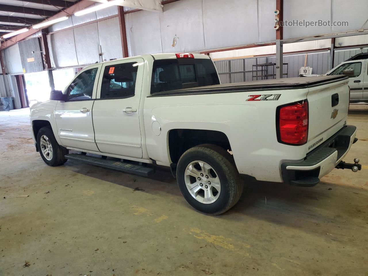 2018 Chevrolet Silverado K1500 Lt White vin: 3GCUKREC2JG142852