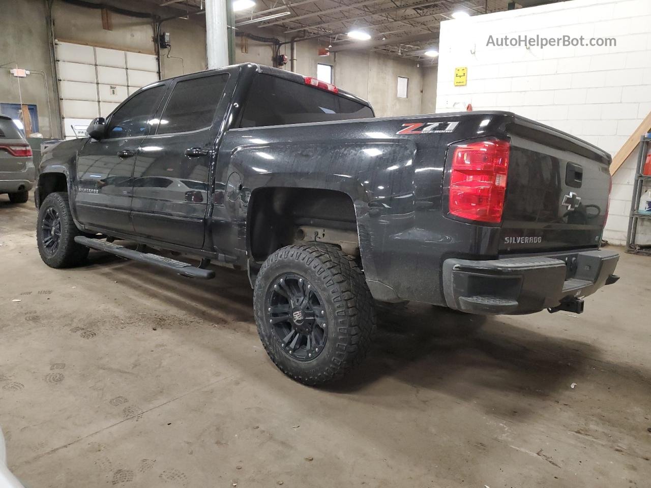 2018 Chevrolet Silverado K1500 Lt Black vin: 3GCUKREC2JG499223