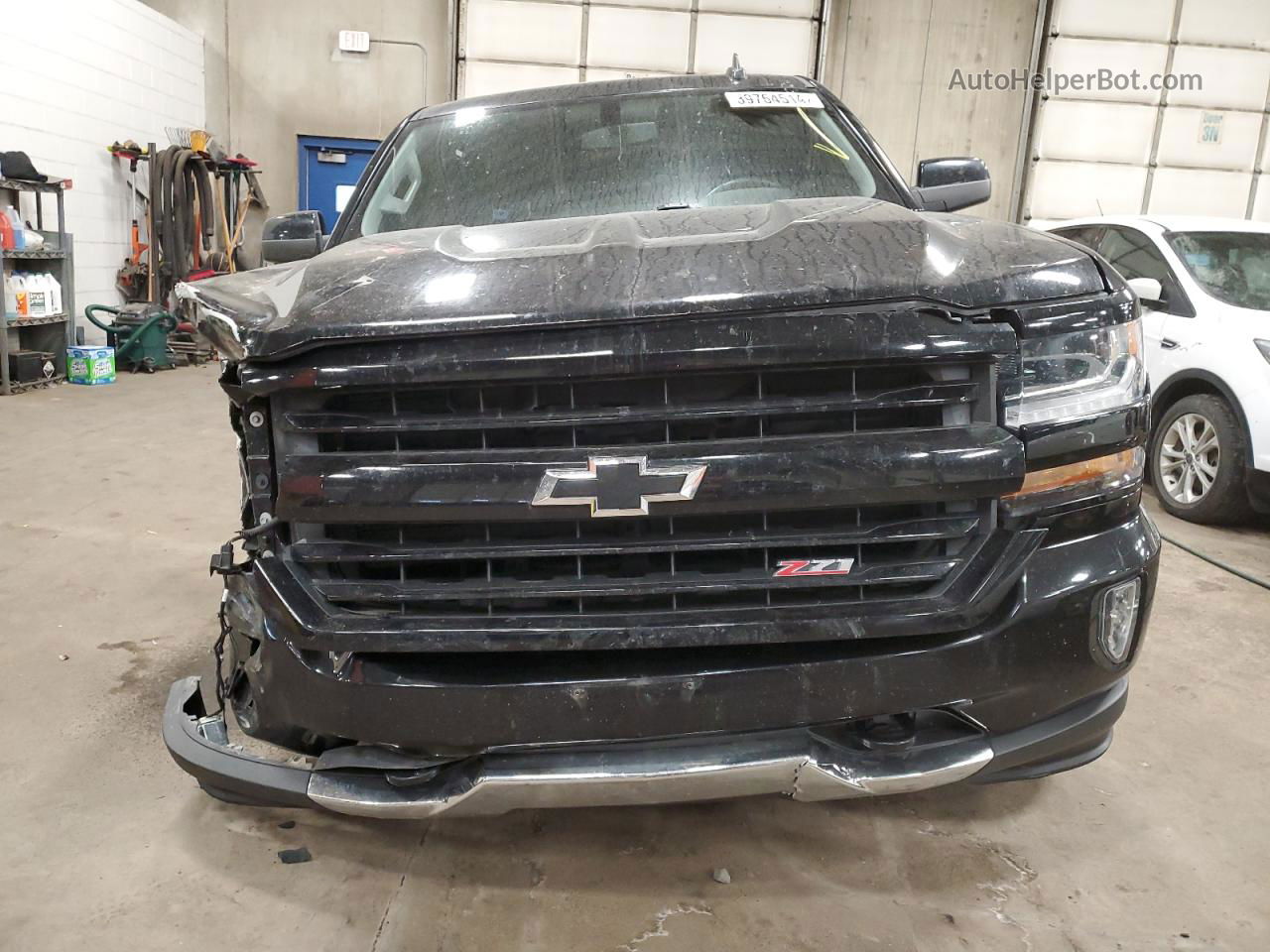 2018 Chevrolet Silverado K1500 Lt Black vin: 3GCUKREC2JG499223