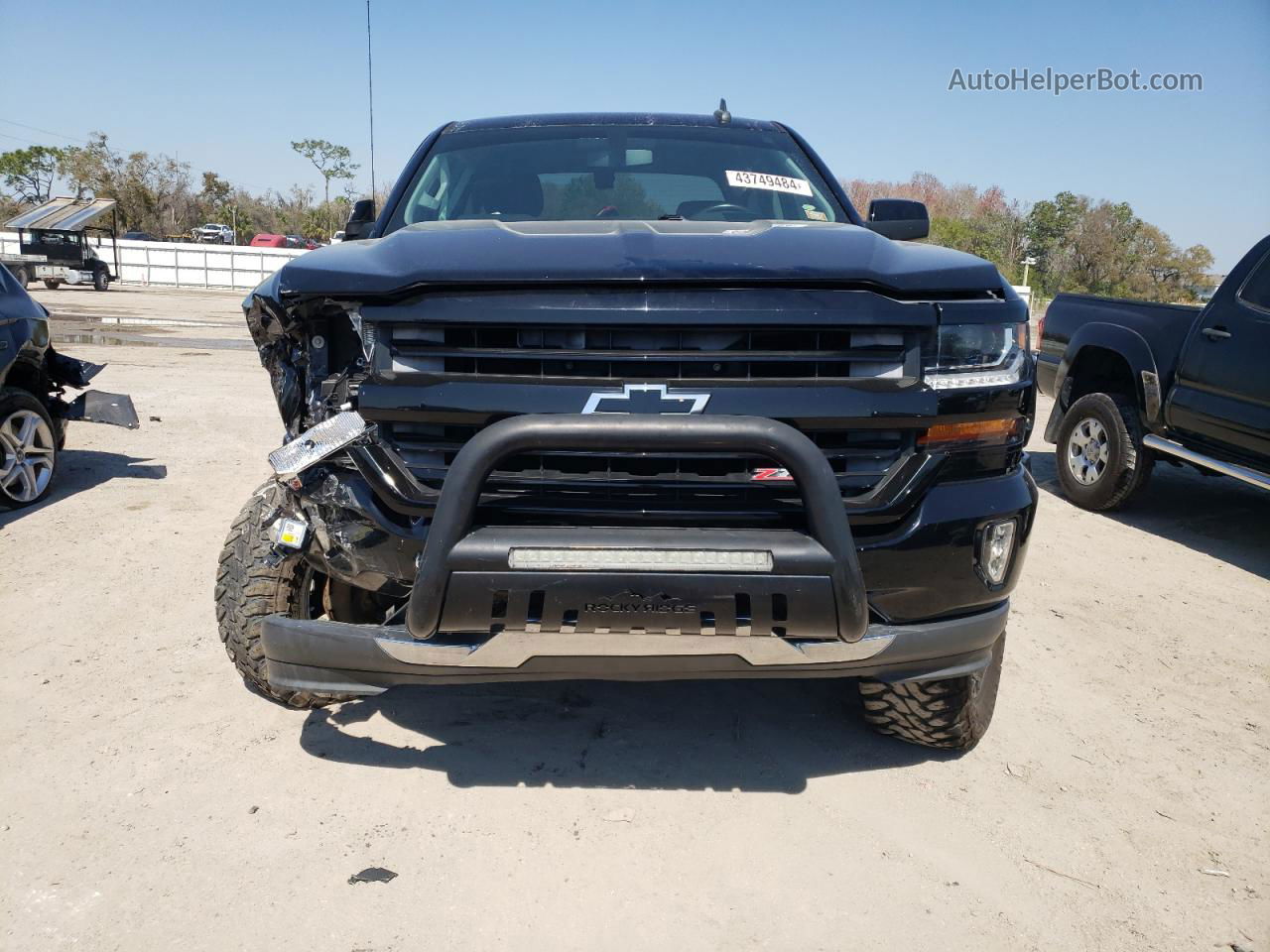 2016 Chevrolet Silverado K1500 Lt Черный vin: 3GCUKREC4GG286718