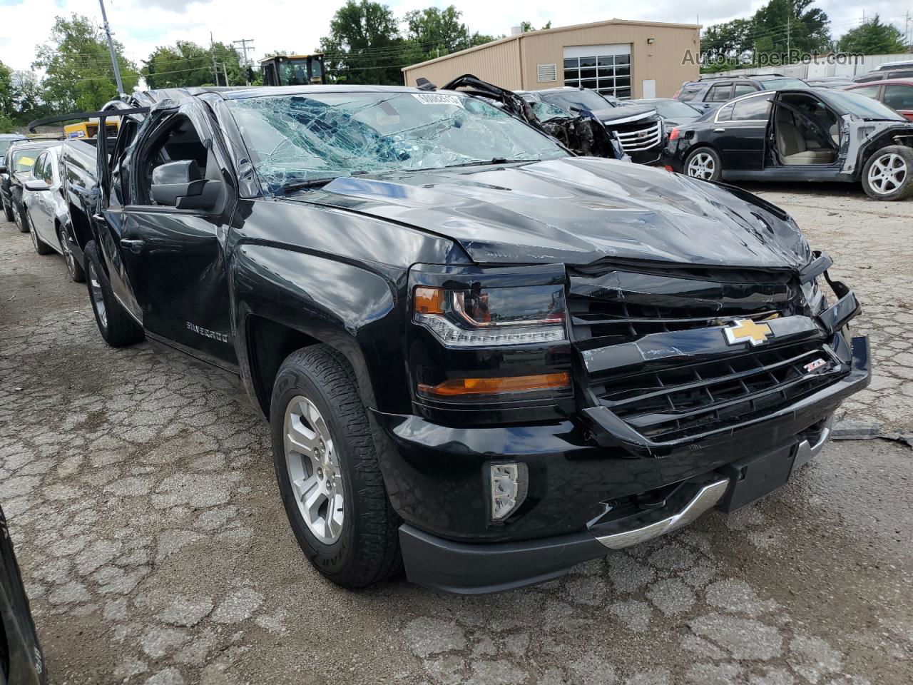 2018 Chevrolet Silverado K1500 Lt Черный vin: 3GCUKREC5JG565649