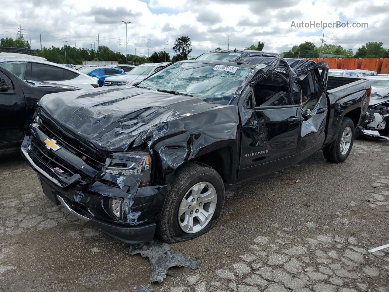 2018 Chevrolet Silverado K1500 Lt Черный vin: 3GCUKREC5JG565649