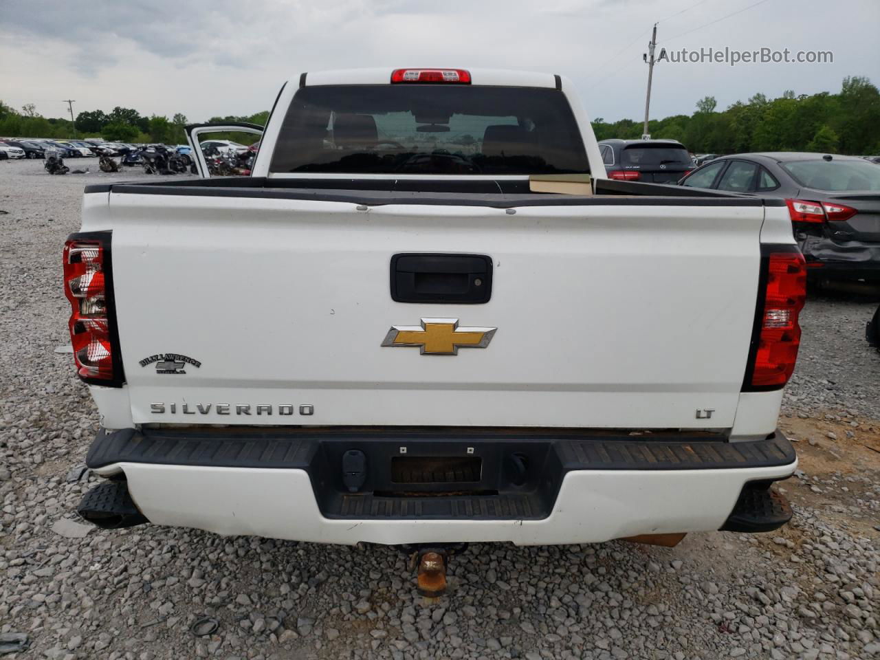 2018 Chevrolet Silverado K1500 Lt White vin: 3GCUKREC6JG548889