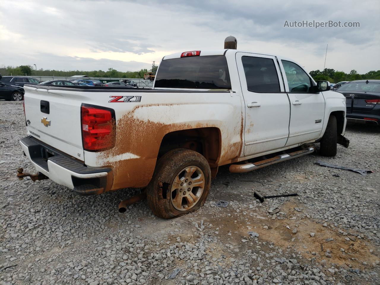 2018 Chevrolet Silverado K1500 Lt White vin: 3GCUKREC6JG548889