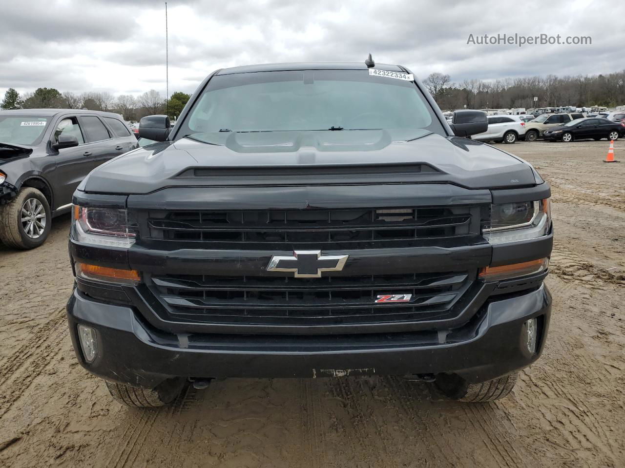 2018 Chevrolet Silverado K1500 Lt Черный vin: 3GCUKREC6JG639564