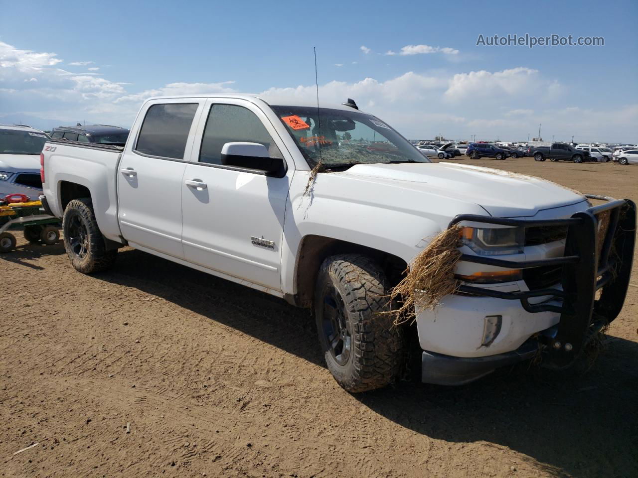 2018 Chevrolet Silverado K1500 Lt White vin: 3GCUKREC7JG132964