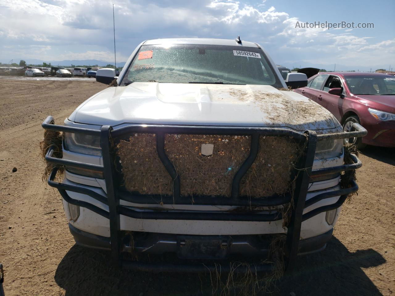 2018 Chevrolet Silverado K1500 Lt White vin: 3GCUKREC7JG132964