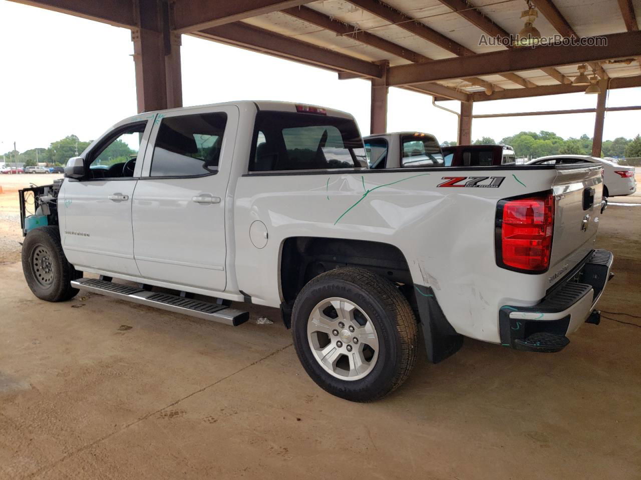 2018 Chevrolet Silverado K1500 Lt White vin: 3GCUKRECXJG590742