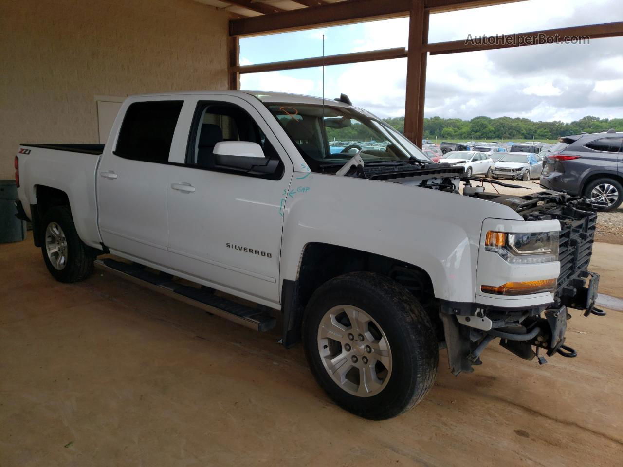 2018 Chevrolet Silverado K1500 Lt White vin: 3GCUKRECXJG590742