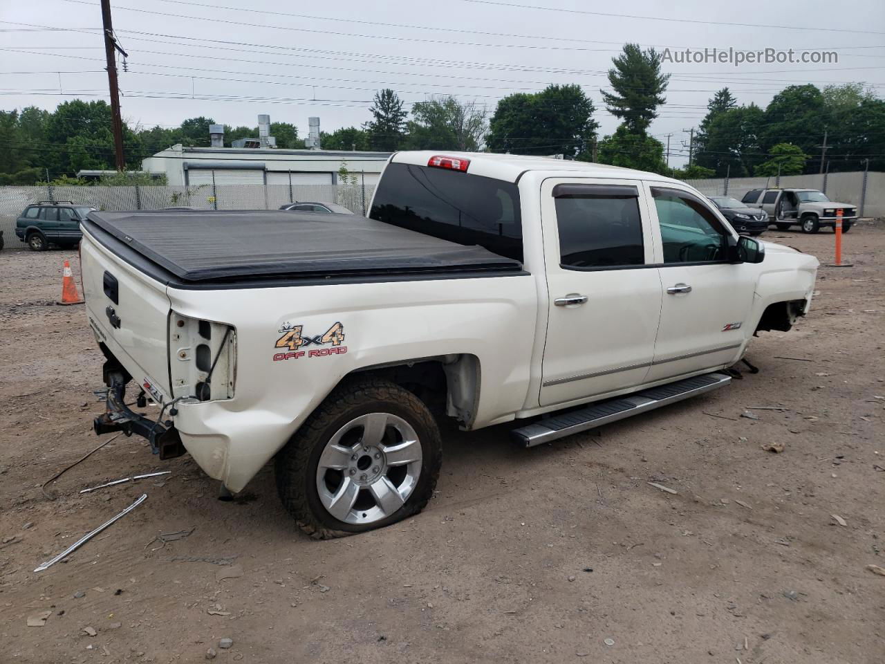 2015 Chevrolet Silverado K1500 Lt White vin: 3GCUKREH4FG305648