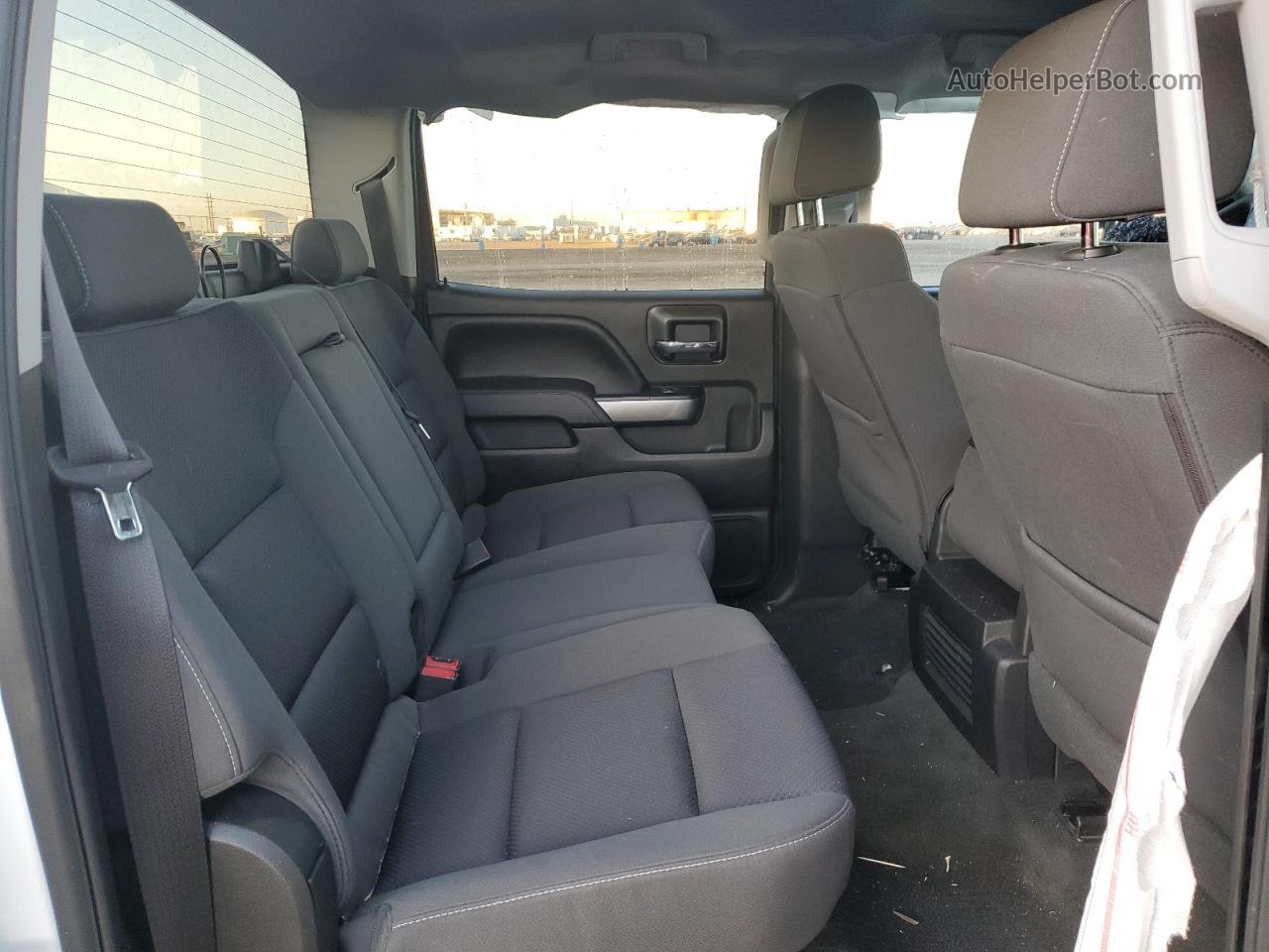 2018 Chevrolet Silverado K1500 Lt White vin: 3GCUKRER2JG351674