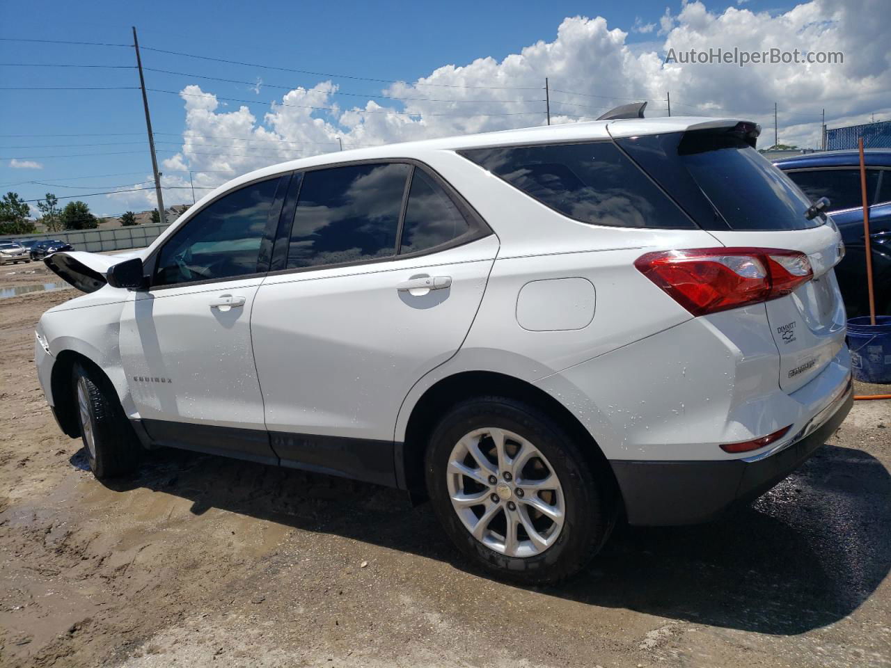 2018 Chevrolet Equinox Ls White vin: 3GNAXHEV5JL113246