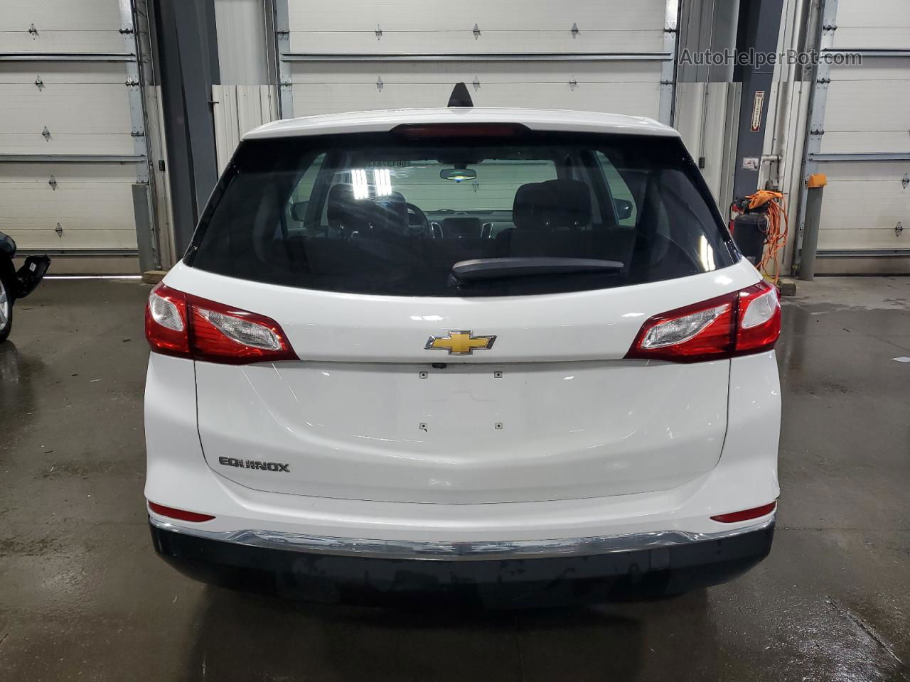 2018 Chevrolet Equinox Ls White vin: 3GNAXHEV6JS510017