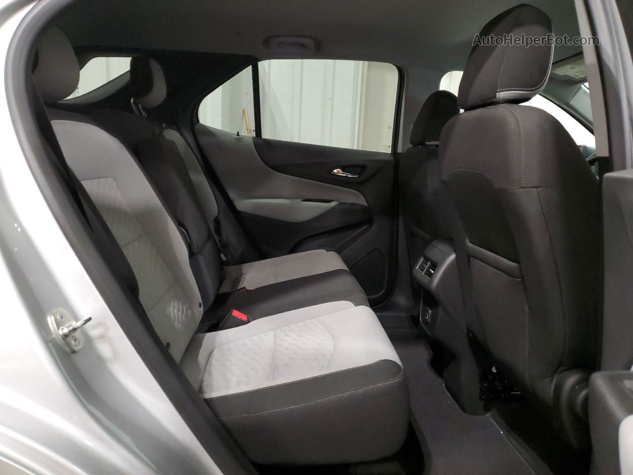 2019 Chevrolet Equinox Ls Silver vin: 3GNAXHEV8KS603185