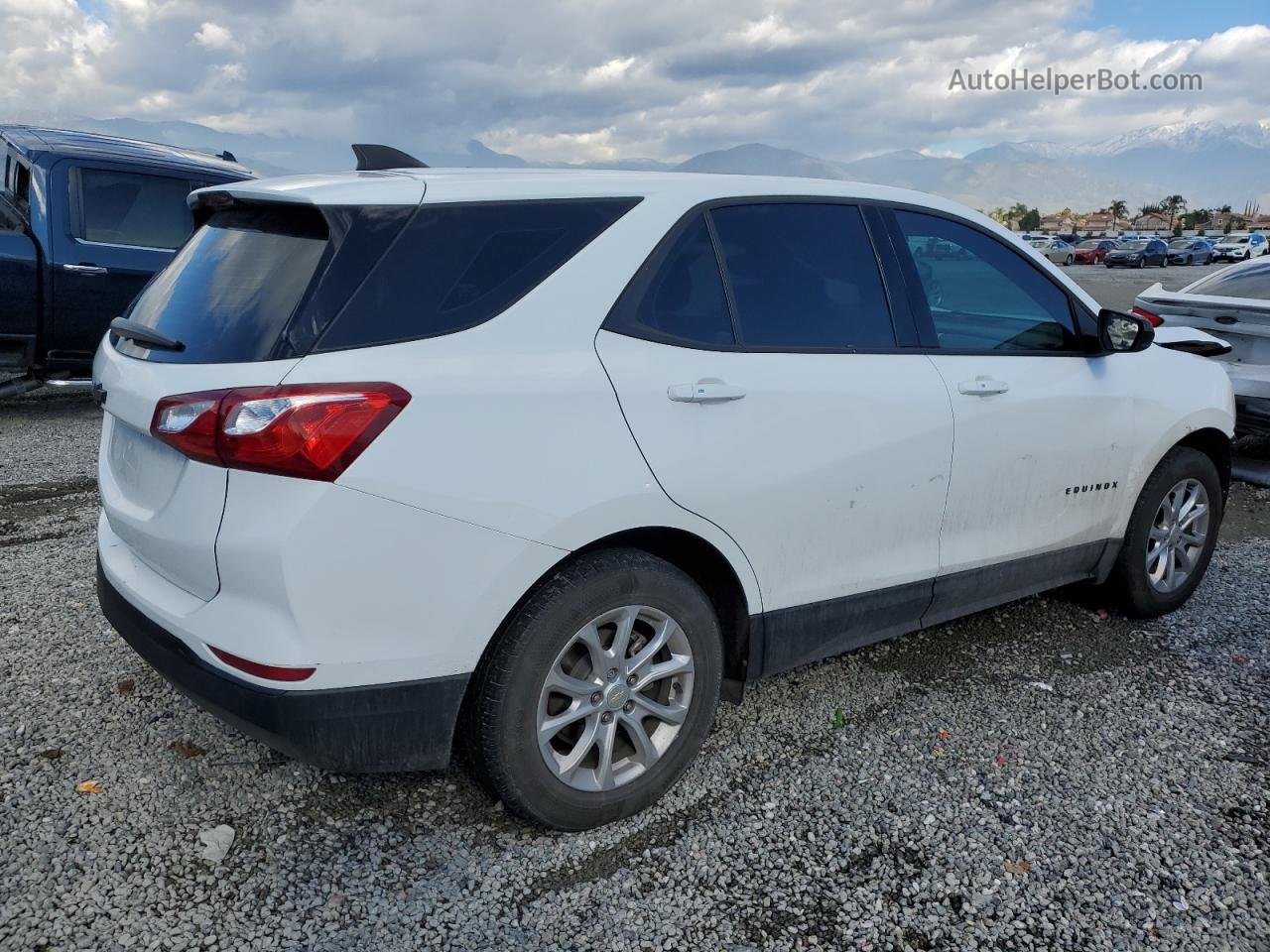 2019 Chevrolet Equinox Ls Белый vin: 3GNAXHEV9KS593900