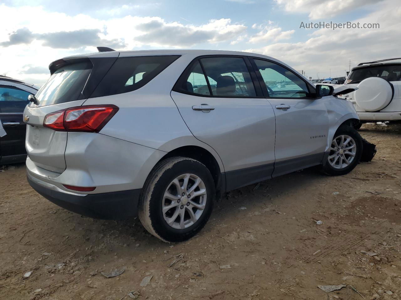 2018 Chevrolet Equinox Ls Silver vin: 3GNAXHEVXJS645484