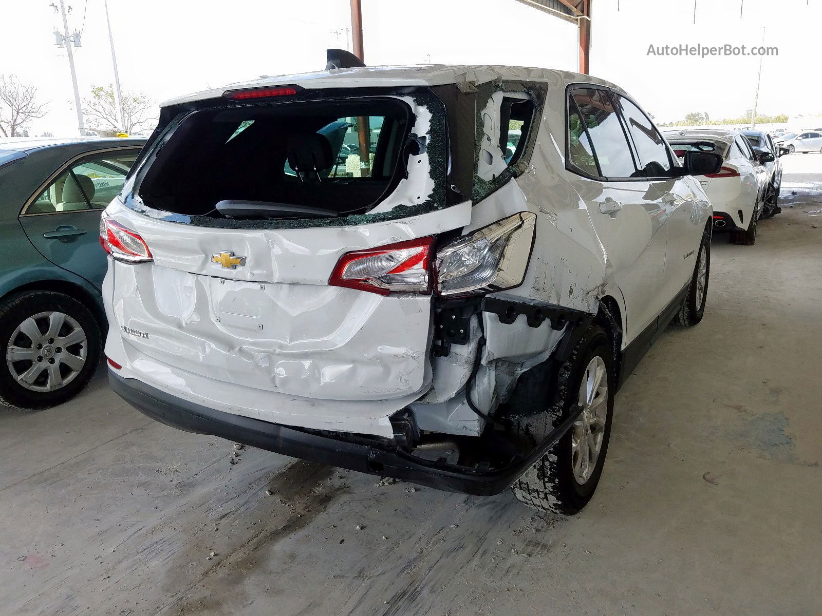 2019 Chevrolet Equinox Ls White vin: 3GNAXHEVXKS659340