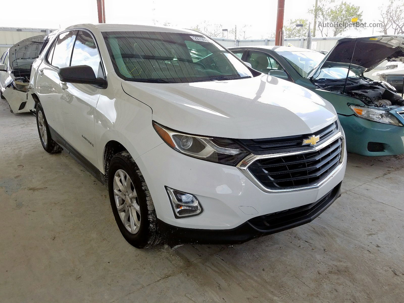 2019 Chevrolet Equinox Ls Белый vin: 3GNAXHEVXKS659340