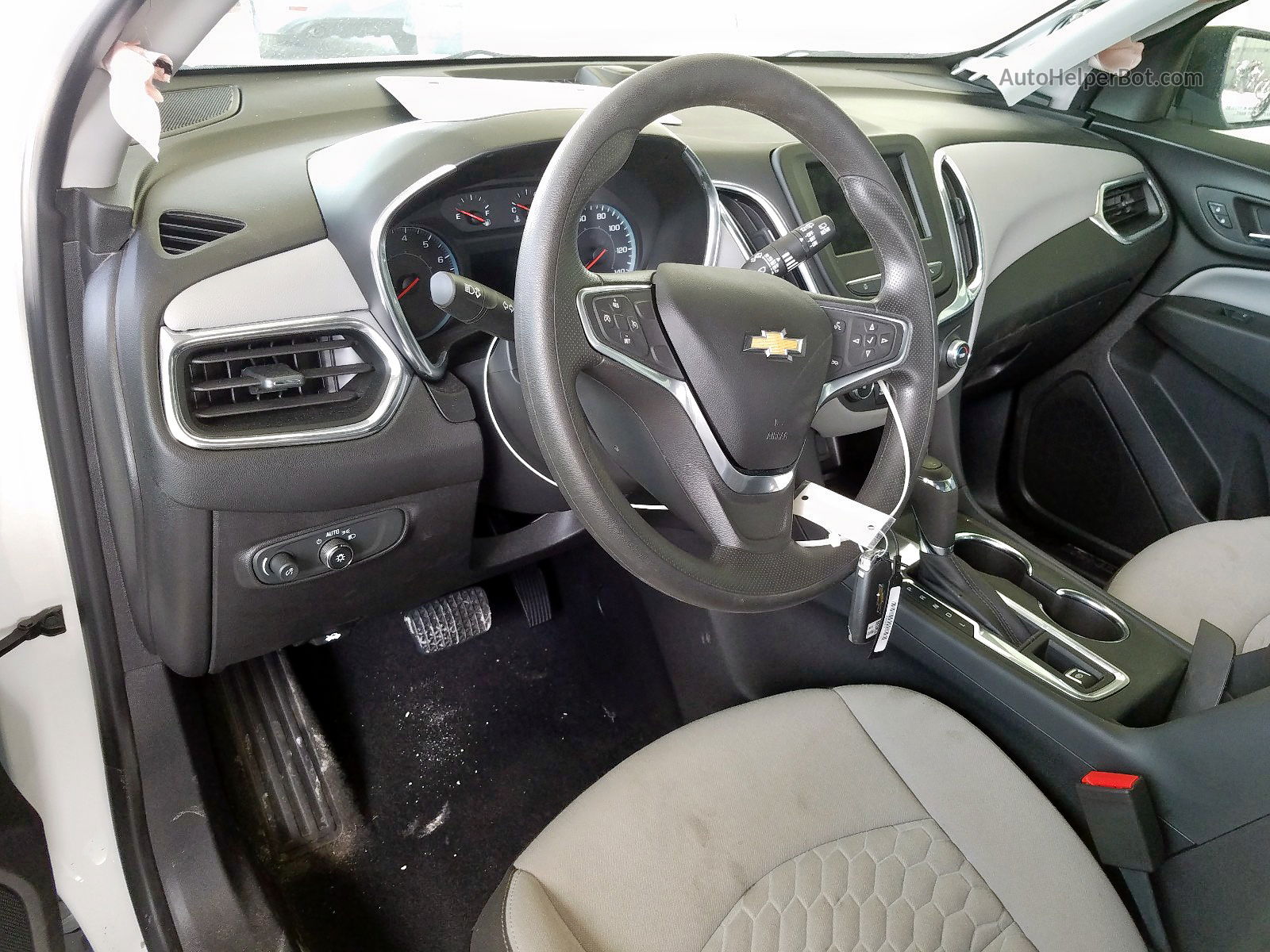 2019 Chevrolet Equinox Ls Белый vin: 3GNAXHEVXKS659340