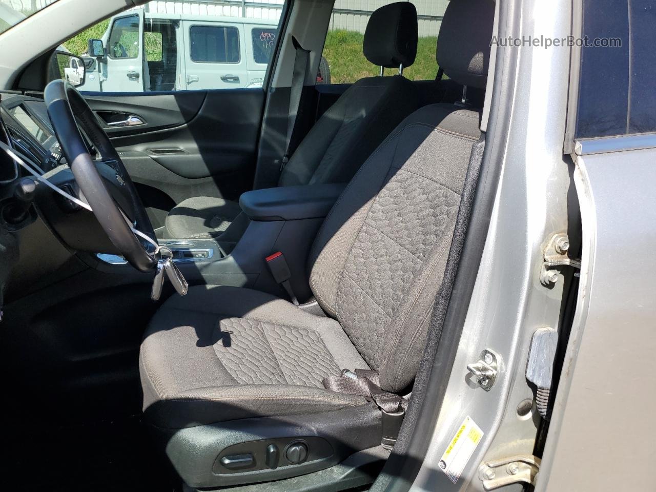 2019 Chevrolet Equinox Lt Silver vin: 3GNAXJEV6KS623927