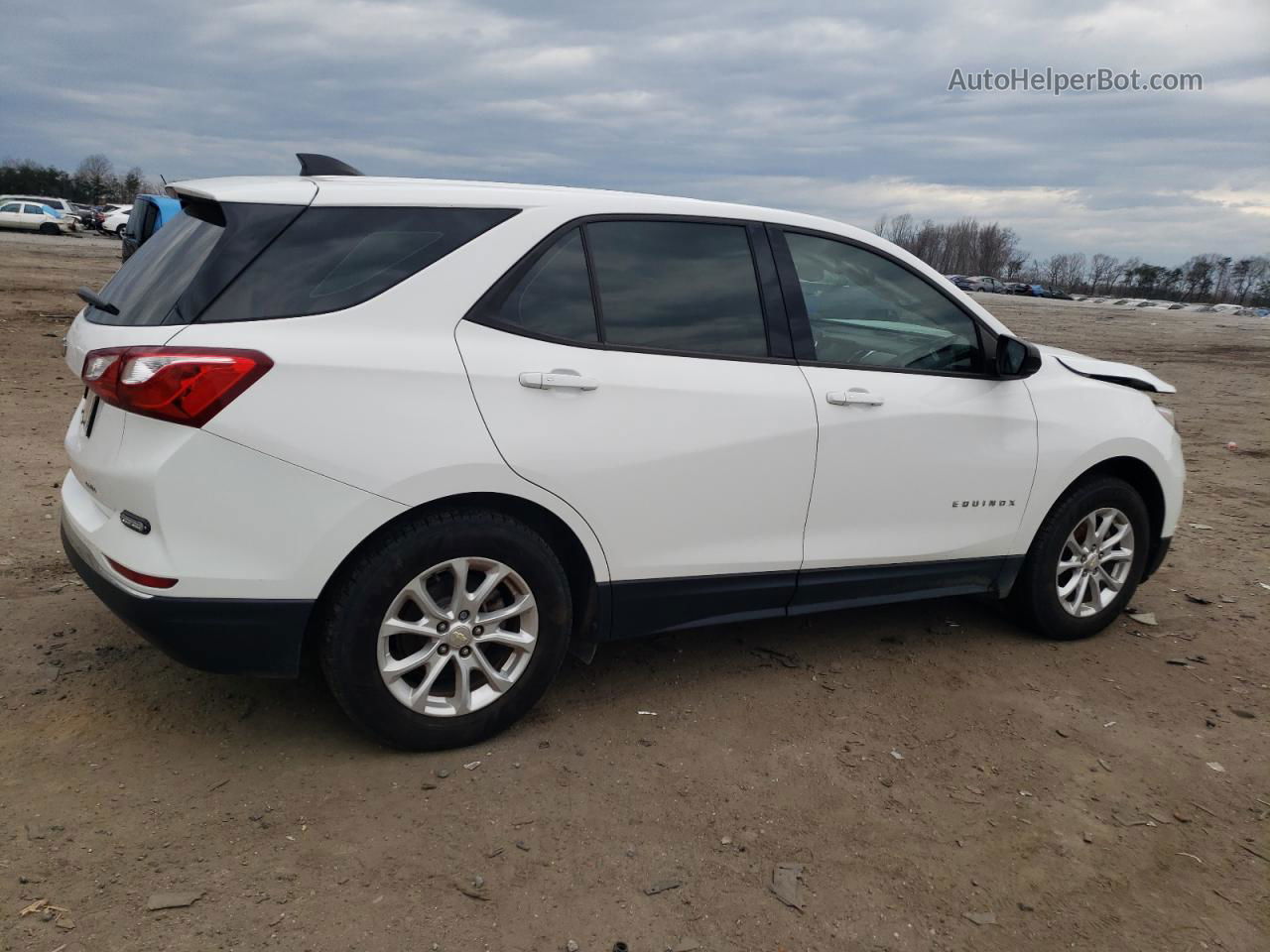 2018 Chevrolet Equinox Ls White vin: 3GNAXREV5JL110580