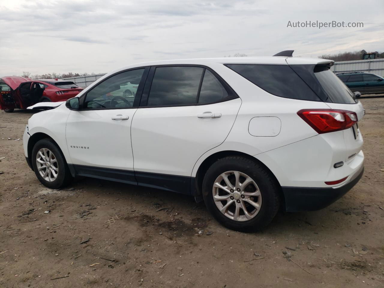 2018 Chevrolet Equinox Ls White vin: 3GNAXREV5JL110580