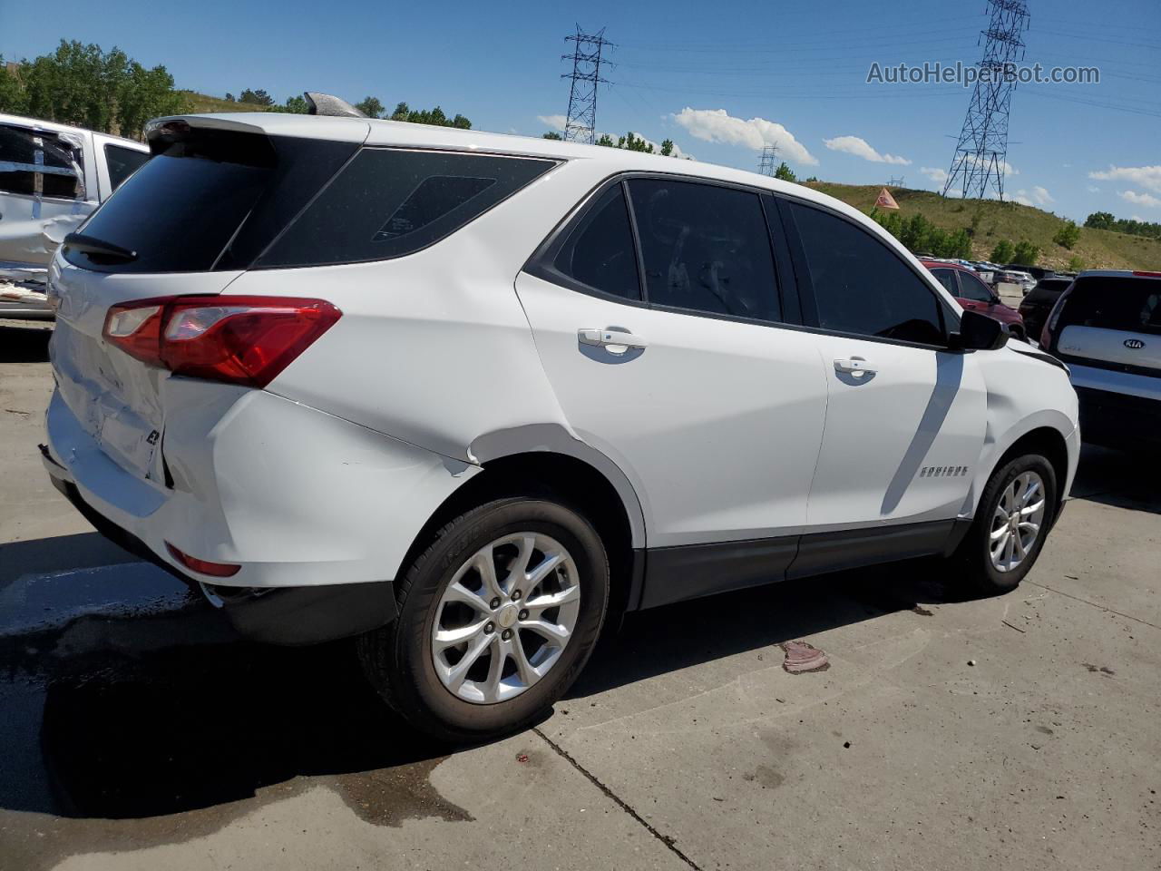 2018 Chevrolet Equinox Ls White vin: 3GNAXREV7JL359303