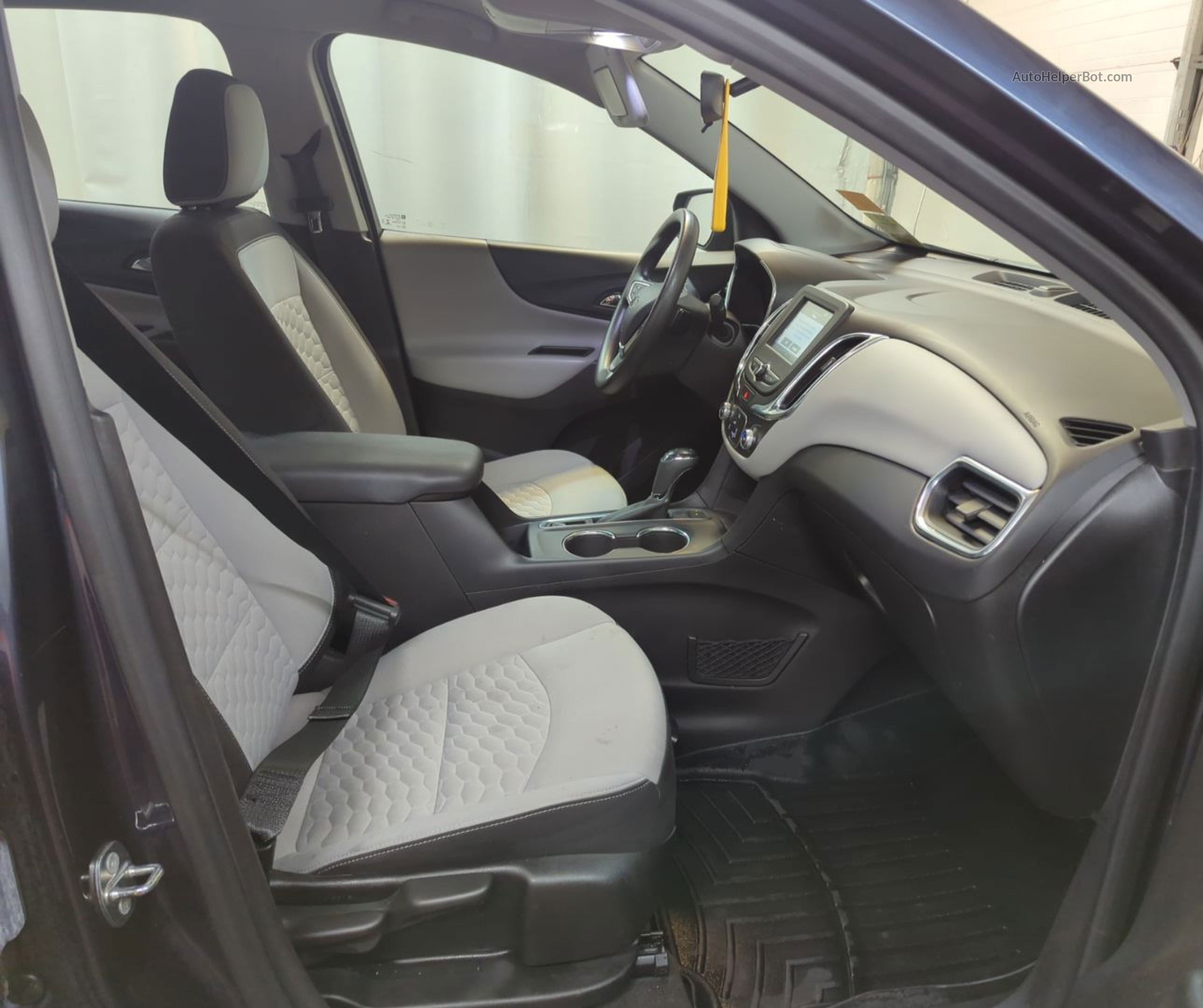 2018 Chevrolet Equinox Ls vin: 3GNAXREVXJS588306