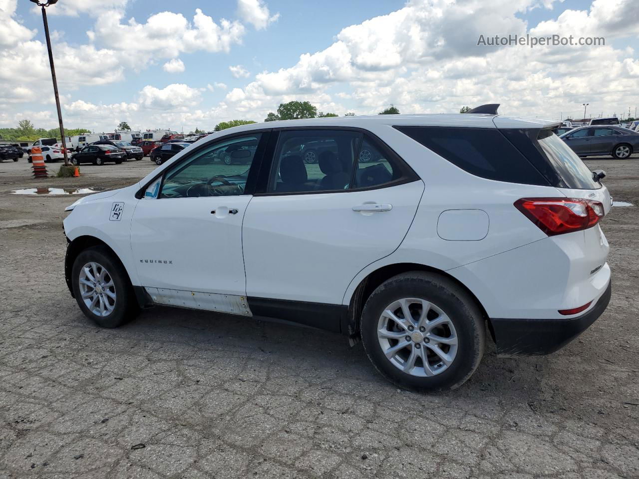 2019 Chevrolet Equinox Ls White vin: 3GNAXSEV2KS602384