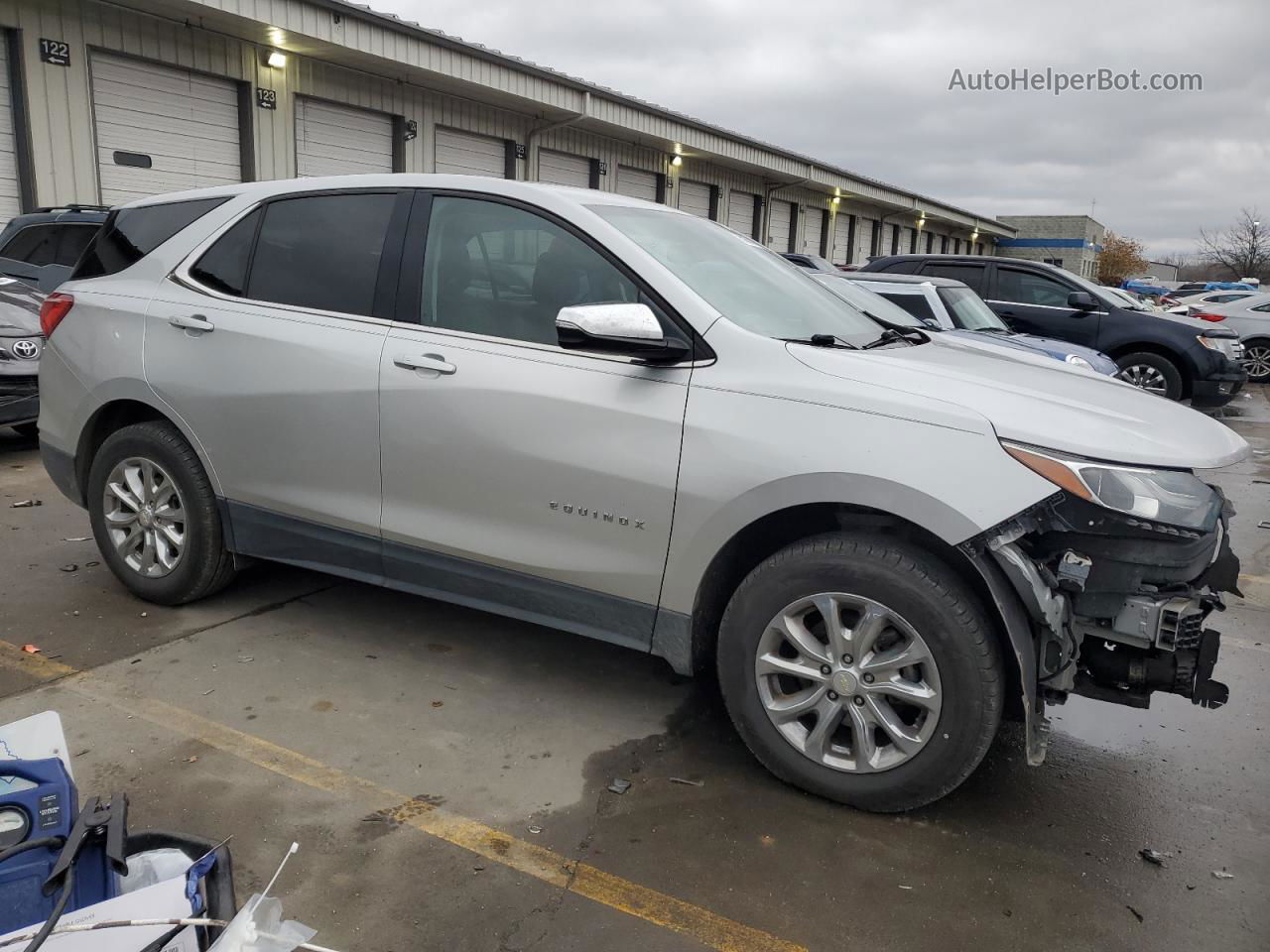 2018 Chevrolet Equinox Lt Серебряный vin: 3GNAXSEV4JS517769