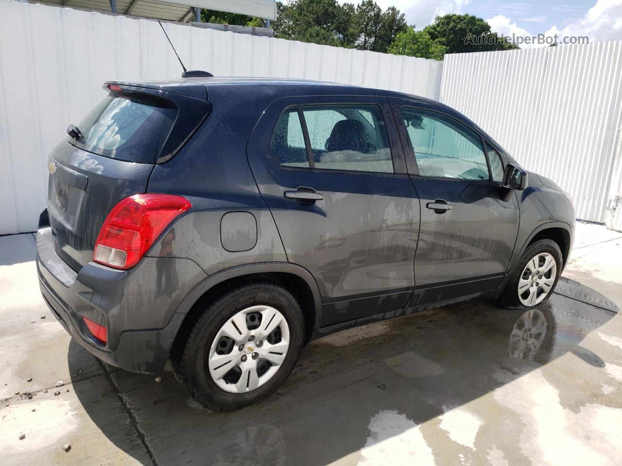 2019 Chevrolet Trax Ls Gray vin: 3GNCJKSB0KL181473