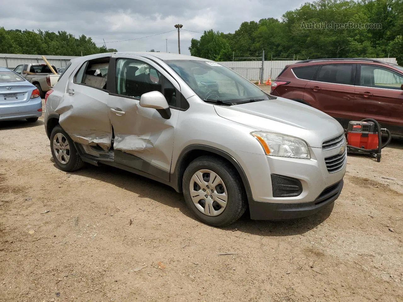 2016 Chevrolet Trax Ls Silver vin: 3GNCJKSB2GL266922