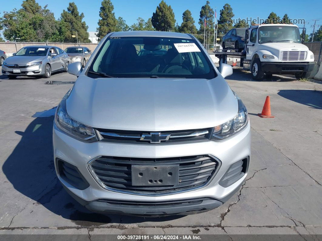 2019 Chevrolet Trax Ls Silver vin: 3GNCJKSB2KL194600