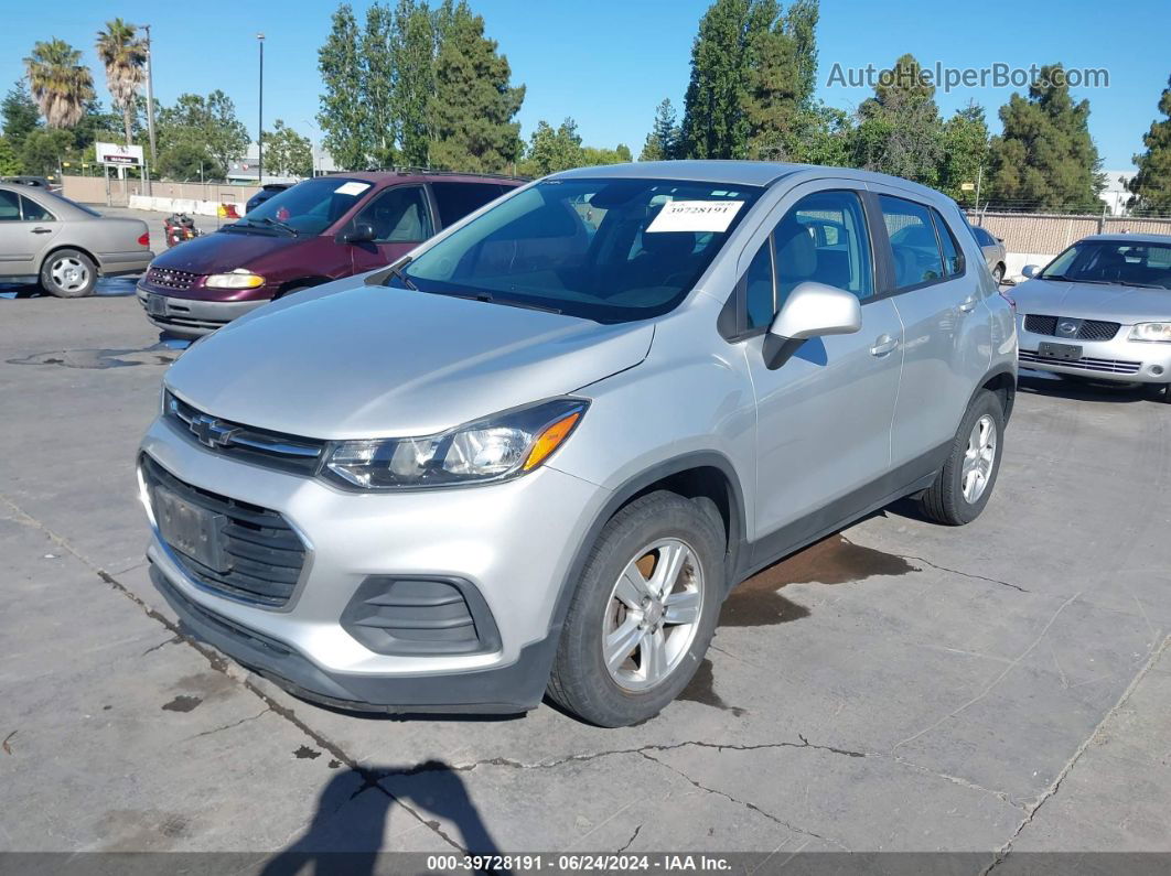 2019 Chevrolet Trax Ls Silver vin: 3GNCJKSB2KL194600