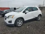 2016 Chevrolet Trax Ls White vin: 3GNCJKSB3GL125678