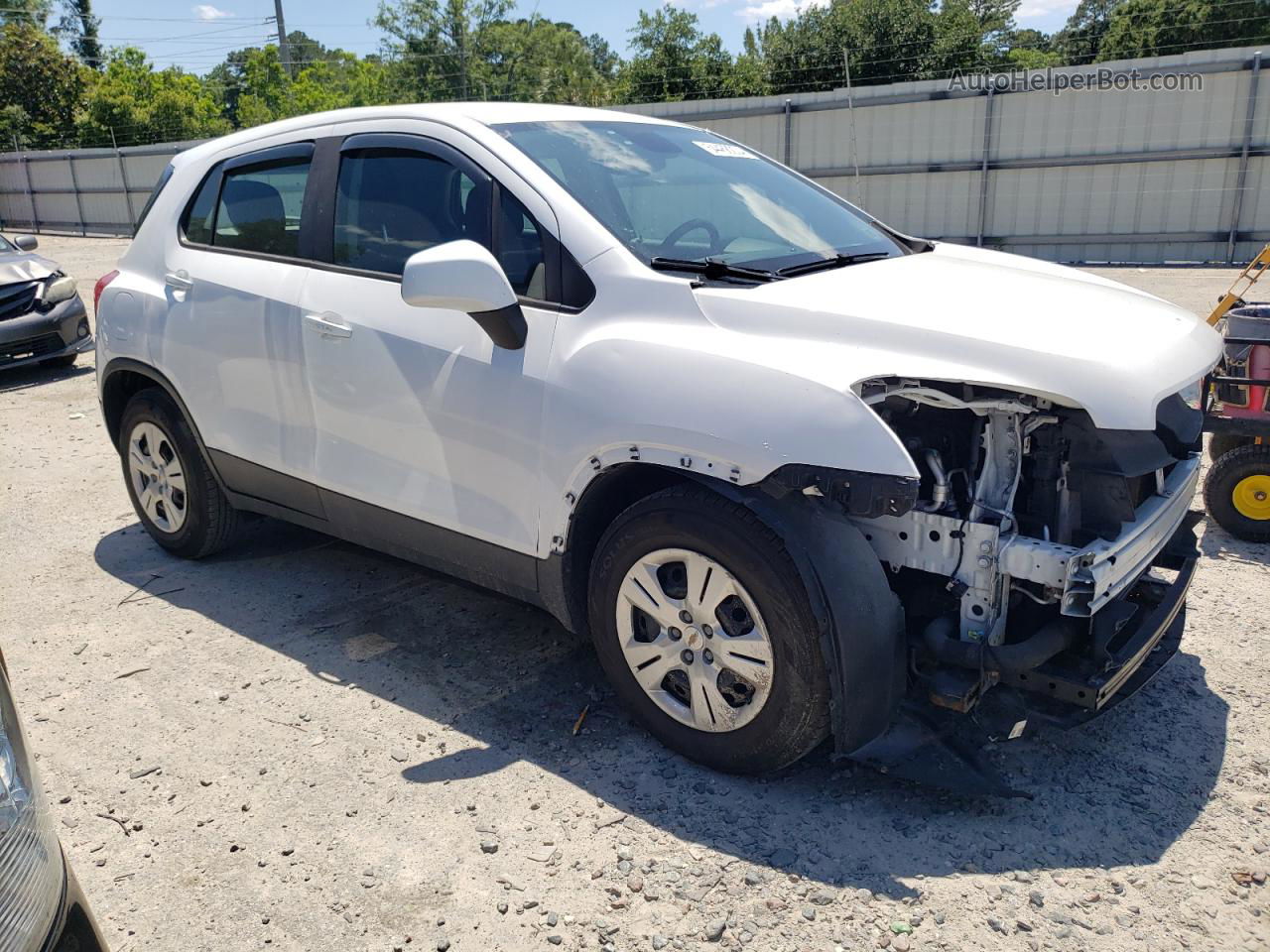 2016 Chevrolet Trax Ls White vin: 3GNCJKSB3GL275399