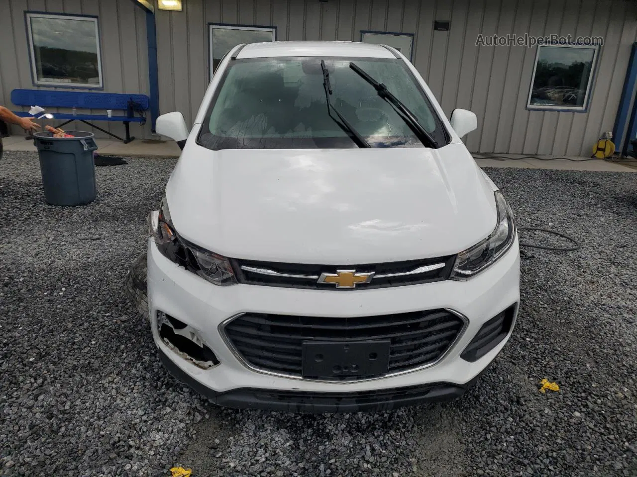 2019 Chevrolet Trax Ls White vin: 3GNCJKSB3KL161735